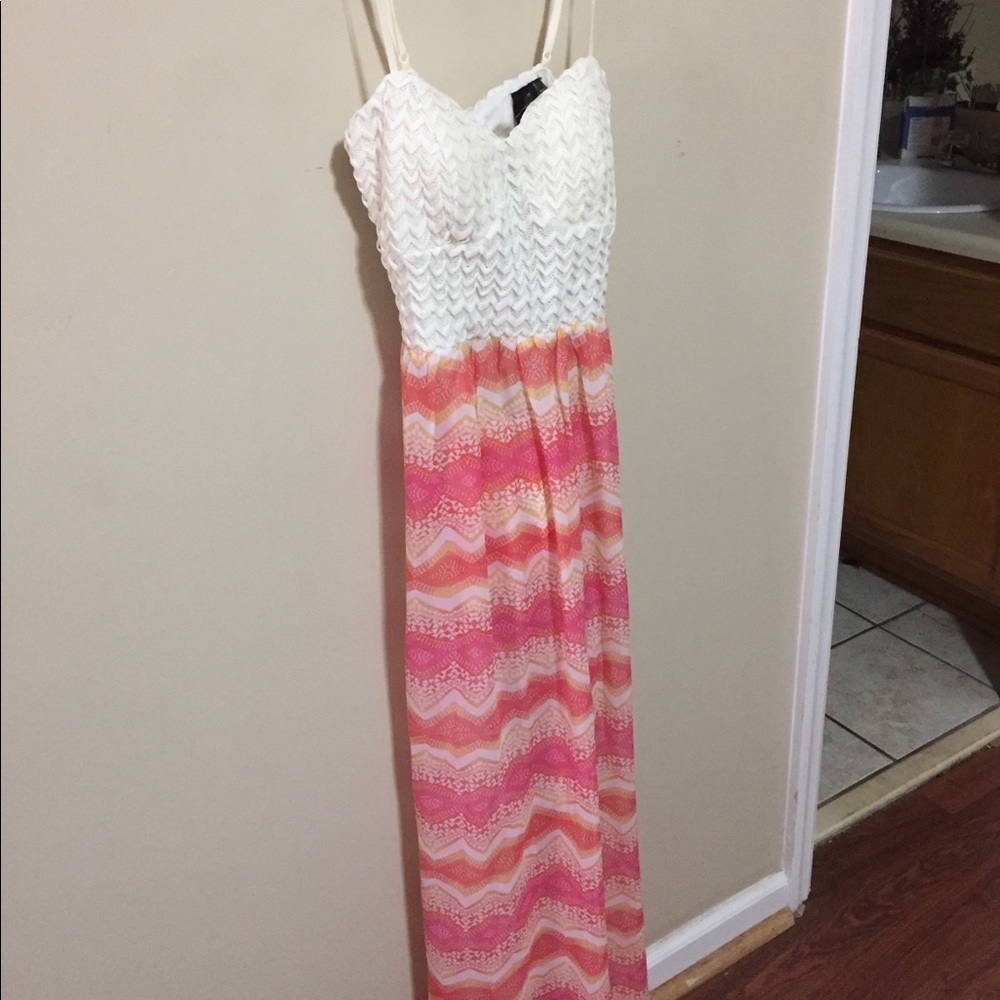 Beautiful boutique maxi dress